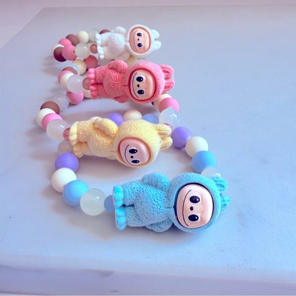 NWOT 1 Handmade Labubu Colorful Beaded Kid Bracelet - Picture 2 of 4